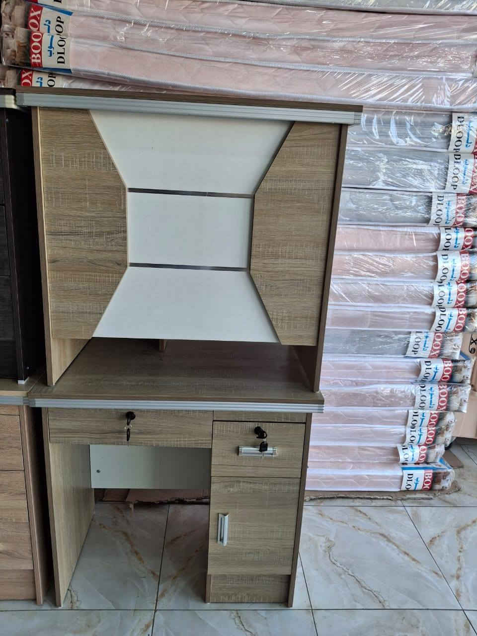 ميز مكتبي جديد
جميع قياس
المكان الرفاعي يم افران أبو أمير النجفي ***********
***********
محل قاسم
