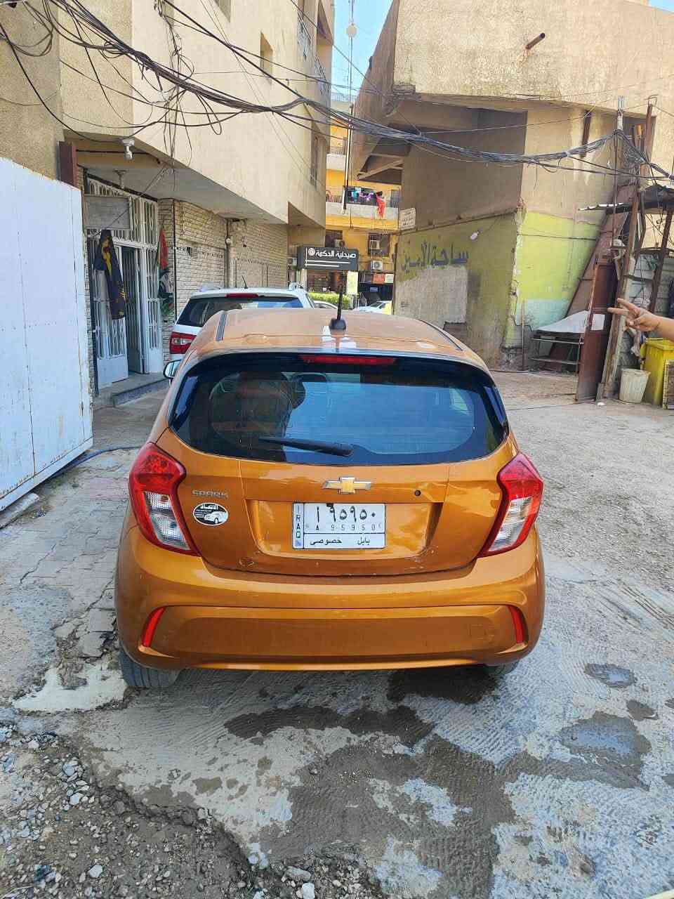 السلام عليكم شوفر سبارك 2019.  شكل ال20 سياره جديده ممشى قليل وبدون حادث بيها باردات ورشات قليله  صور حادث بل منشور رقم بابل مكانها حله سعر 85 بيها شي قليل سياره مكينه كير تبريد حداده بل كارتون ***********
