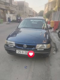 للبيع اوبل فكتره حجم 20 سياره بلاديه موديل 92 رقم انكليزي كير عادي جام...