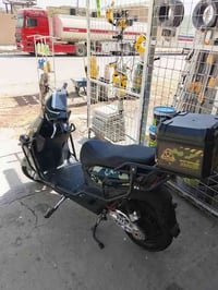 دراجه شحن للبيع الدراجه جديده نقصها بطاريات 2   بس بعد ما بيها اي نقص ...