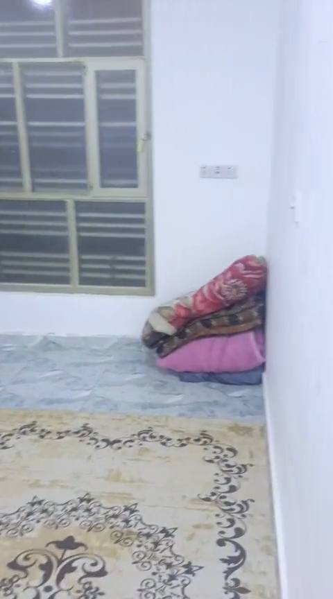 اللهم صلي على محمد وآل محمد
دار للبيع 🏛️   بناء جديد 
⛔   حي  الصدر الاول قرب مكتب أدم 
📈 المساحة   :  150 م
يتكون من : 
- غرف نوم عدد 2 
- صالة 
- استقبال 
- مطبخ
صحيات 
كراج 
شارع تبليط جديد ومقابل ساحه 
☎️ للأستفسار والمعاينة اتصل على :
***********
الرقم يحتوي على واتساب 
📍 زيارة مكتبنا الكائن في : حي الصدر الاول السايدين قرب مطعم كباب نذير 
📥 مكتب أدم
