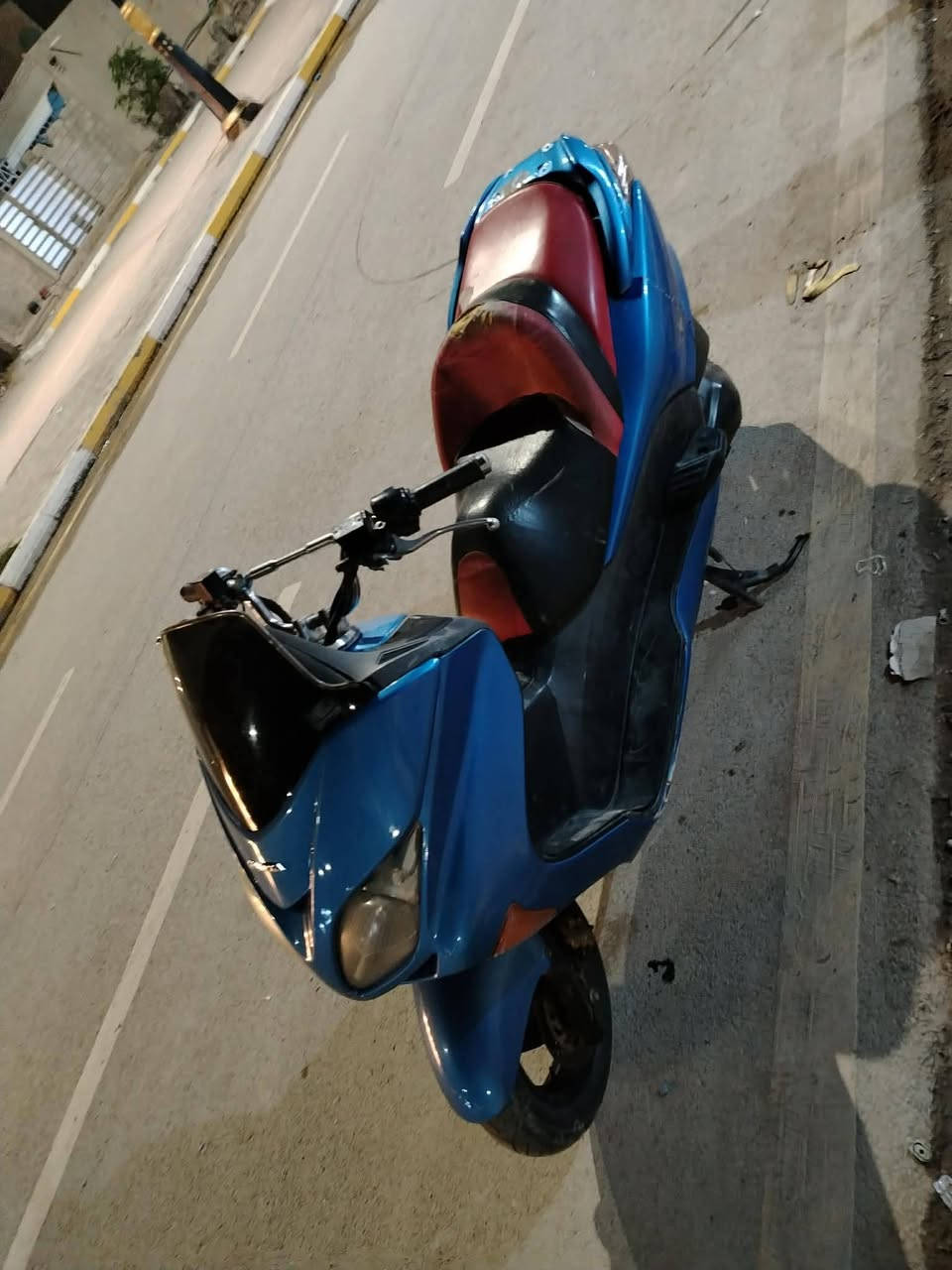 مكلف بلنشر فورزا 08جديده مابيها نقص للتواصل عل رقم ***********
