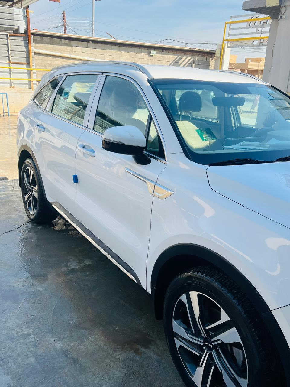 ماشيه 88000الف

سورنتو2023 

محرك 6 سلندر 

كير ماوس

بنراما 

حساسات

كراسي كهرباء 

جنطة كهرباء 

بصمة وتشغيل عن بعد

انارة ليزرية داخلية متغيرة الالوان 

اللايت عالي ناصي زنون 

لد نهاري ليزري امامي 

بك لايت ليزري LED

هندبريك دكمة 

اوتو هولد 

درايف مود

مانع انزلاق

مساعد منحدرات

شحن وايرليس بلوتوث 

تحكمات ستيرن فول 

حساسات امامي خلفي 

تبريد 3 قطع مع تحكم منفصل للخلف 

السعر285 وبيها مجال بسيط

 

مكانها تكريت صلاح الدين  ***********
