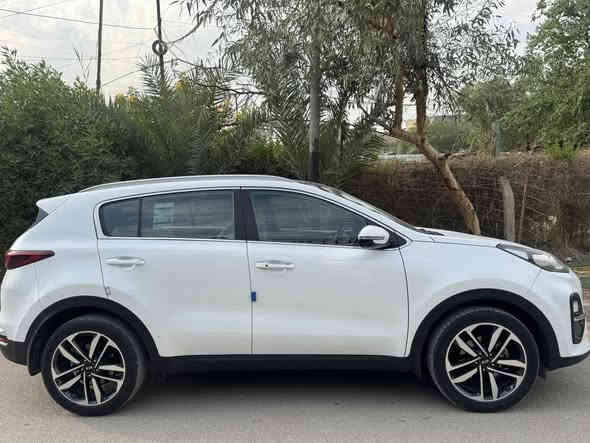 سلام عليكم 
كيا سبورتج موديل.   ٢٠٢٠ خليجيه مكفوله 
كامل مواصفات بصمه بنراما كأمره خلفيه 
دواره حساسات خلفيه إماميه تحكمات ستيرن اربع جهات داخل حمصي ويل كروم نضام اقتصاد ايكو  
ماشيا ٦٣ الف  شركه دوليه 
سعر ٢٠٥ $ وبيه مجال لشراي مكاني بغداد 
موبايل.    ‭٠٧٧٠ ٢٥٩ ٦٧٣٩
