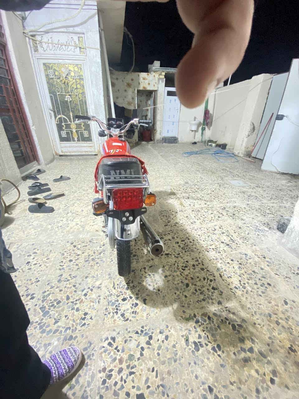 السلام عليكم ماطور اربعه كير شاصي ٢٠١٤ اوراق اصولي ومعمره كله جديد ومكينه شلامجه مشدوده عليه ماطور تعميرته كله اصليه ومابيه نقص سعره ٩٥٠ 
***********
