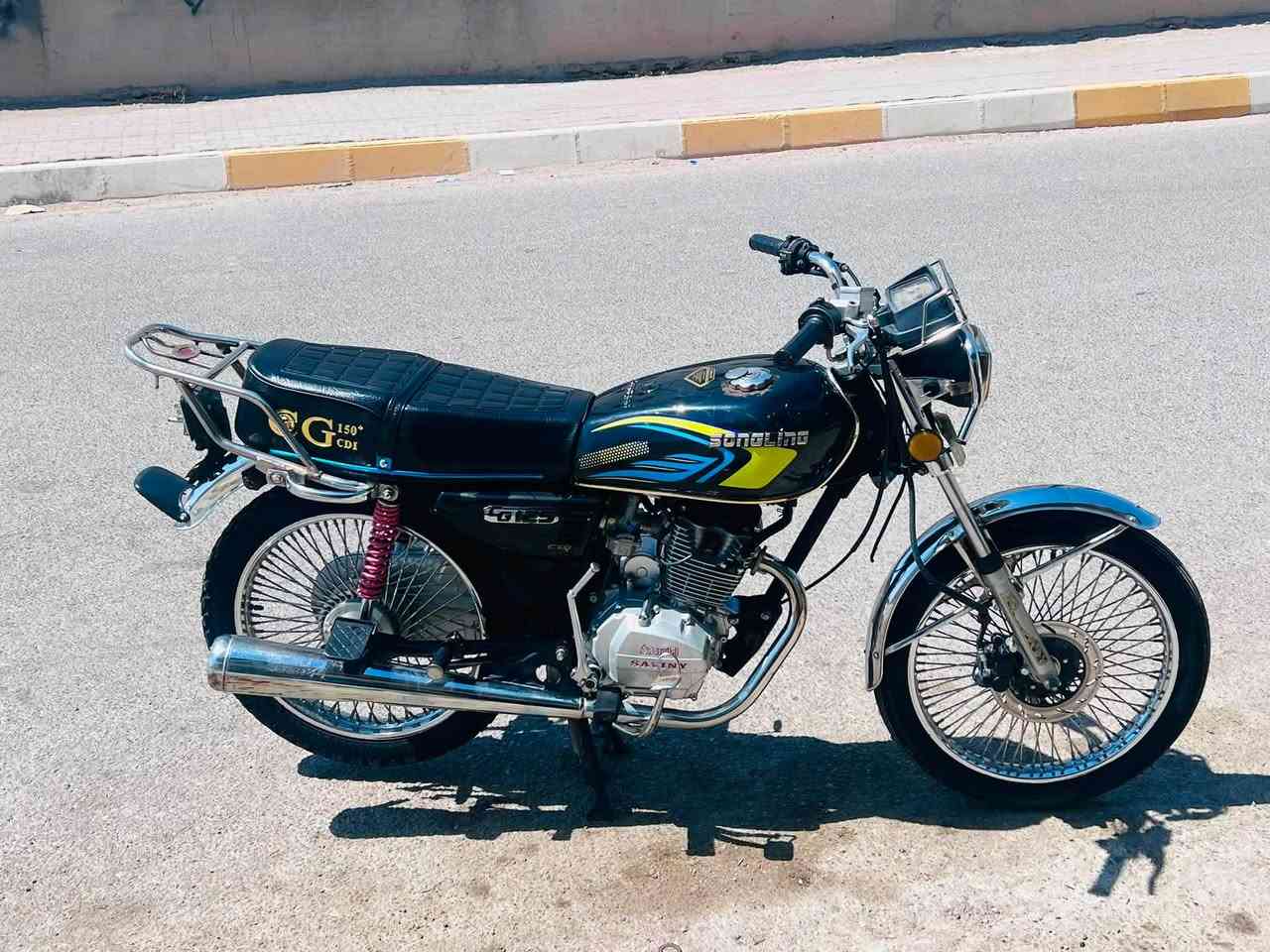 لبيع سيفان 19 خمس كير دراجه نضيف سلف كهربائي كله شغاله  محرك رشط نعومه وسرعه  عندي بس دبلات يرادن تجفيت الامامي مكاني قره تبه ***********
