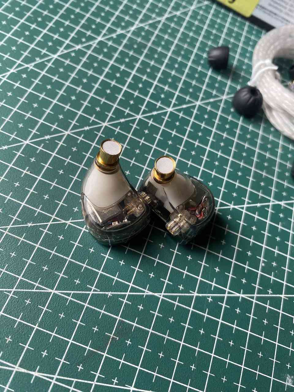 سلام عليكم
سماعه هيدفون 
Model: KZ-AS10 Pro
مع 3 سدادات مختلفه الاحجام
جديده غير مستخدمه

سعر : 25,000

توصيل 3 الف


**إذا كنت صاحب هذا الإعلان وتريد حذفه لأي سبب، رجاءا أرسل رسالة إلى الدعم الفني**