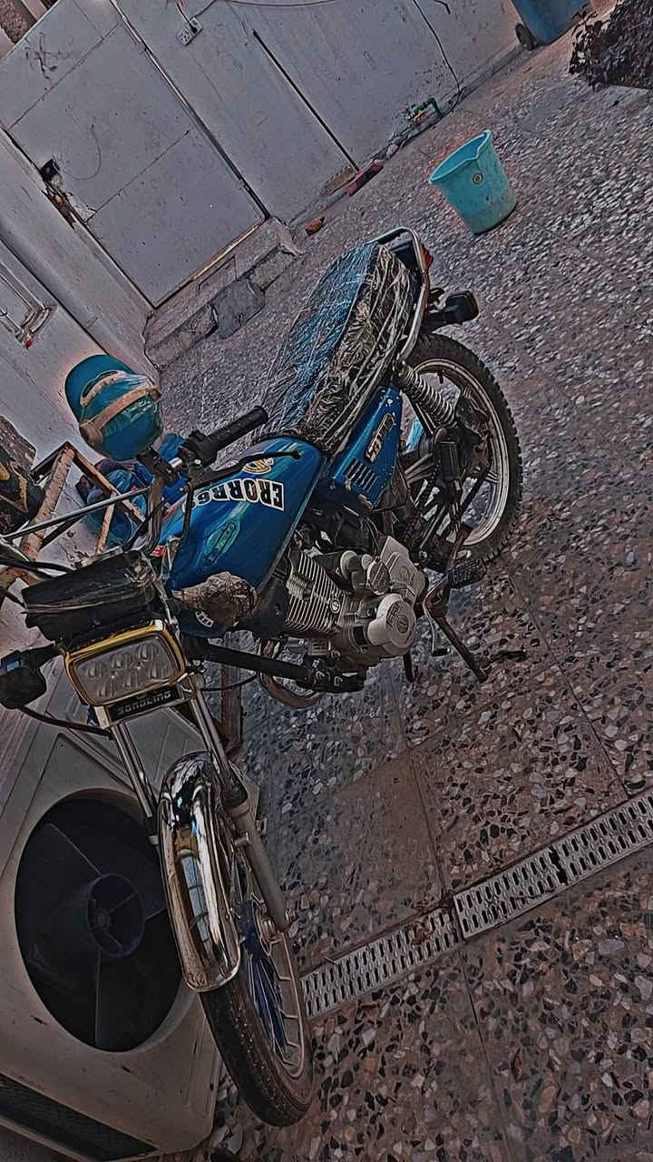 سلام عليكم دراجه يراني سيفان 5كير 2024 دراجه خير من الله دراجه بيه خيط تبخير ونقصه باتري ودسك خلفي فقط  مراوس وبيع سعره 550وبيه مجال شي قليل 
هاذ رقمي وبلخدمه رقم*********** مكاني بلدوره بلبعيثه
