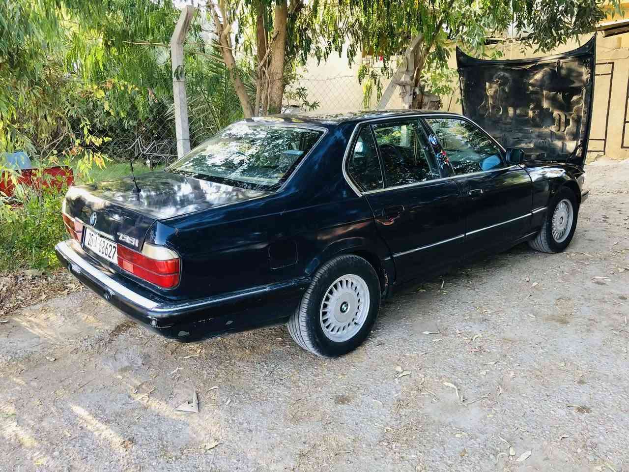 Bmw 1993/٧٣٠
دبل جكمجه
شاشه وكامرة
تخم تاير جديد 
كهربائيات كامله بدون جطل
سنويه ورقم جدد
باتري+داينمو جدد
كير مكينه شرط
نفس اليوم تحويل 
السعر 32
مكاني ديالى الغالبيه 
***********
