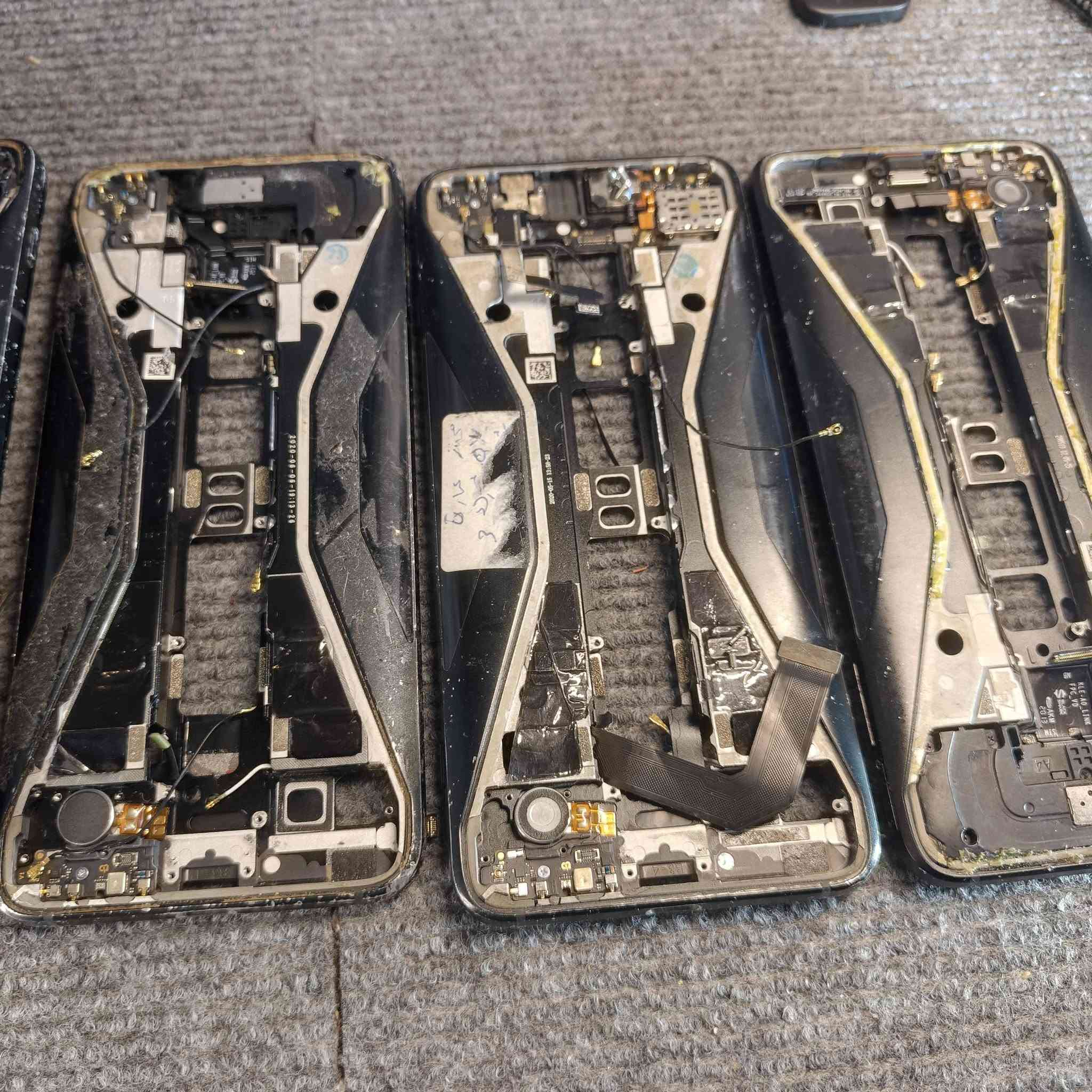 أغراض بلاك شارك 3
4 شاصي و 4 كاميرات خلفيه و4 ايسي شحن
و4 كاميرات أماميه وهواي نواعم وشرايط
كلهم بسعر ايسي واحد على عناد شاومي بغداد
كلهم شغالات اصليات مال أجهزة

55 الف مع التوصيل.


**إذا كنت صاحب هذا الإعلان وتريد حذفه لأي سبب، رجاءا أرسل رسالة إلى الدعم الفني**