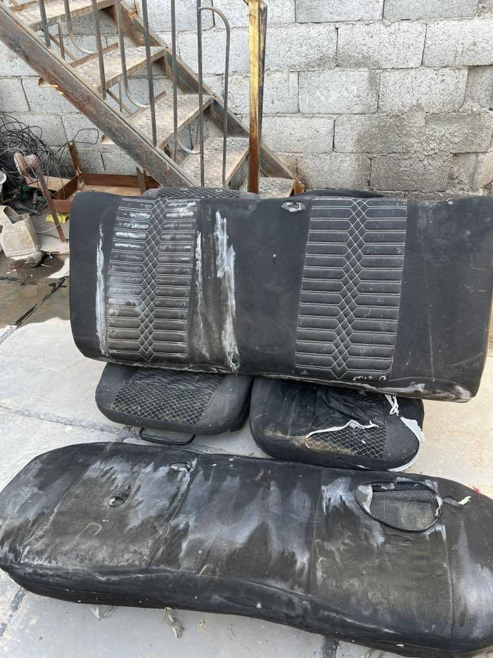 السلام عليكم كشنات بيجو روى للبيع ناقصهن بس دوشمة للتصال ***********
