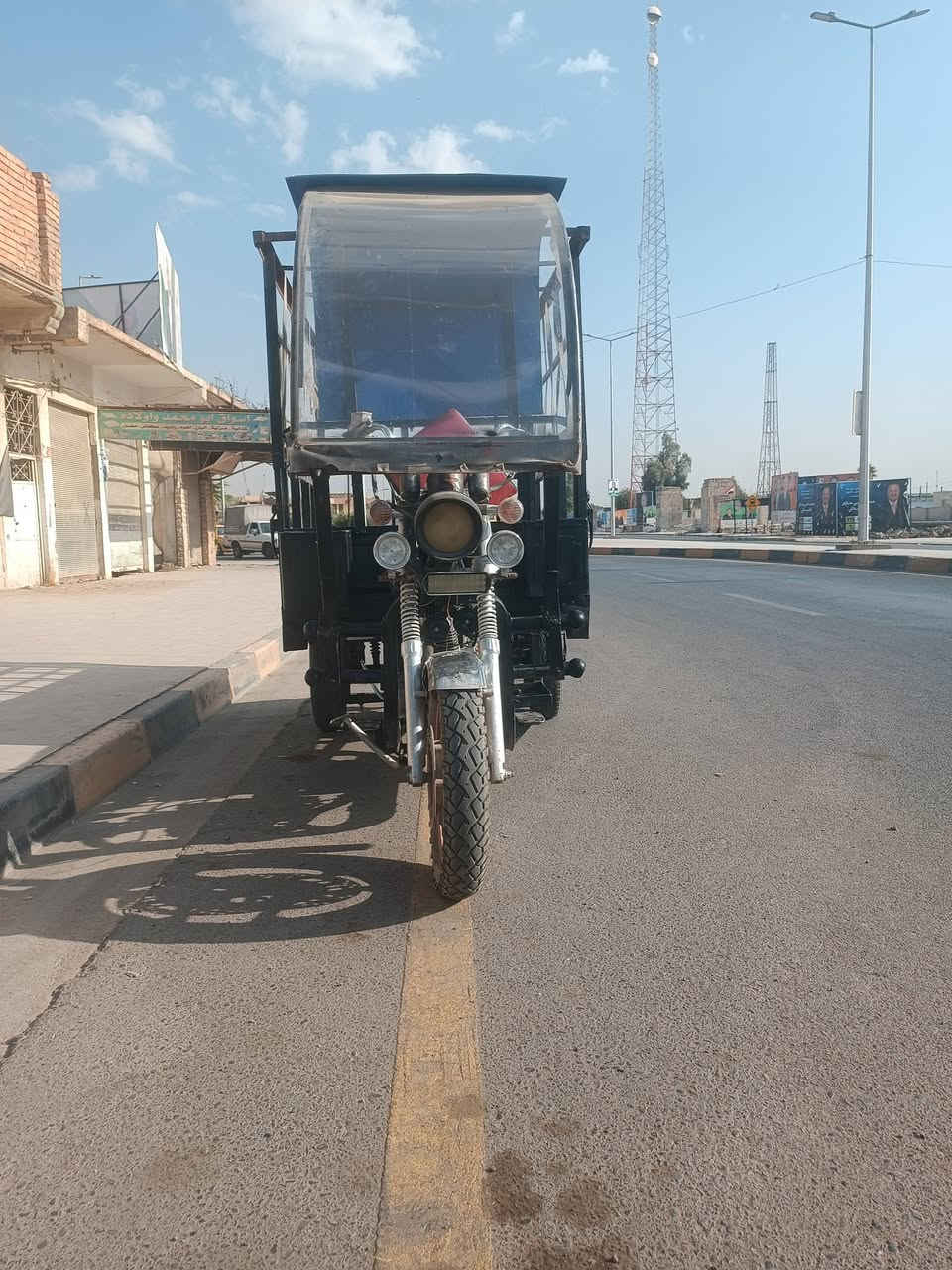 للبيع فحل عالي شرط هندر سلف واير منيه كامل بك لايت موجود بعد مامشدود  موديل 12 مينه 24 مال جناي السعر 800 بيها مجال شويه مستعجل علبيع *********** واتس اب
