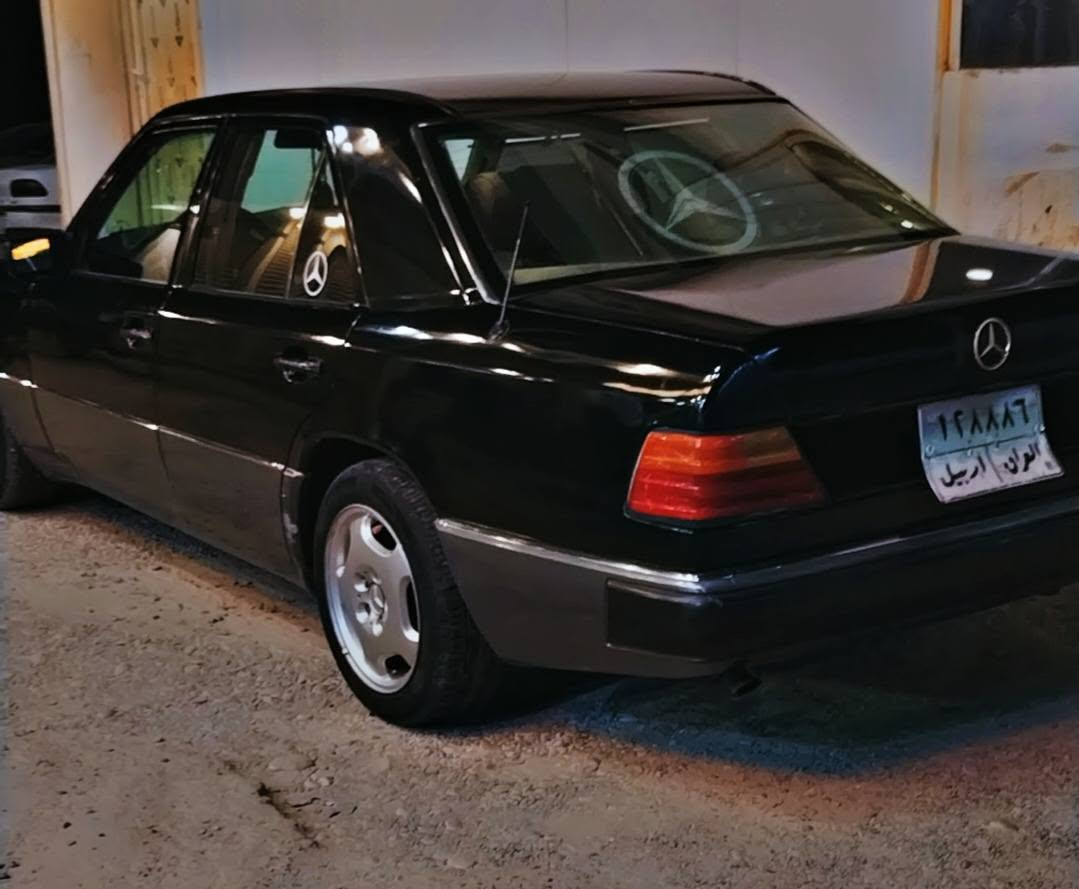 مارسيدس دب اسود محرك بطة 3000 موديل 1991 رقم أربيل
*********** خناقين, ديالى

