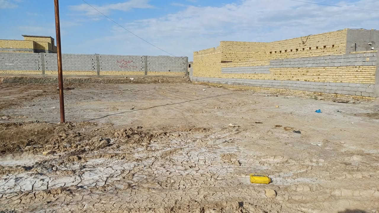 السلام عليكم قطعه للبيع  ٥٠٤ متر
مكان حي لجوادين النزله الأولى  تصال على هذا الرقم ***********
