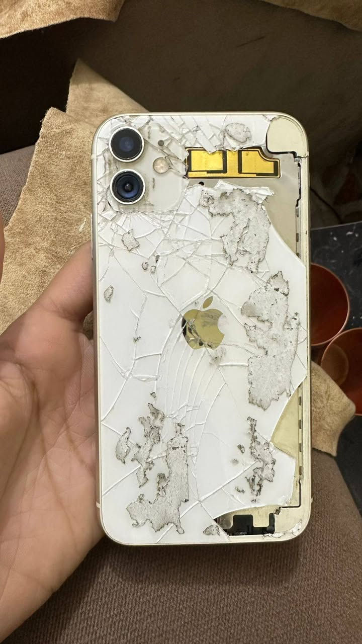 جهاز 11عادي مكسور ضهر وشاشه فطر بل طرف ما يثر

مقفول ايكلود سعر 110وبي مجال مكان شطره


**إذا كنت صاحب هذا الإعلان وتريد حذفه لأي سبب، رجاءا أرسل رسالة إلى الدعم الفني**