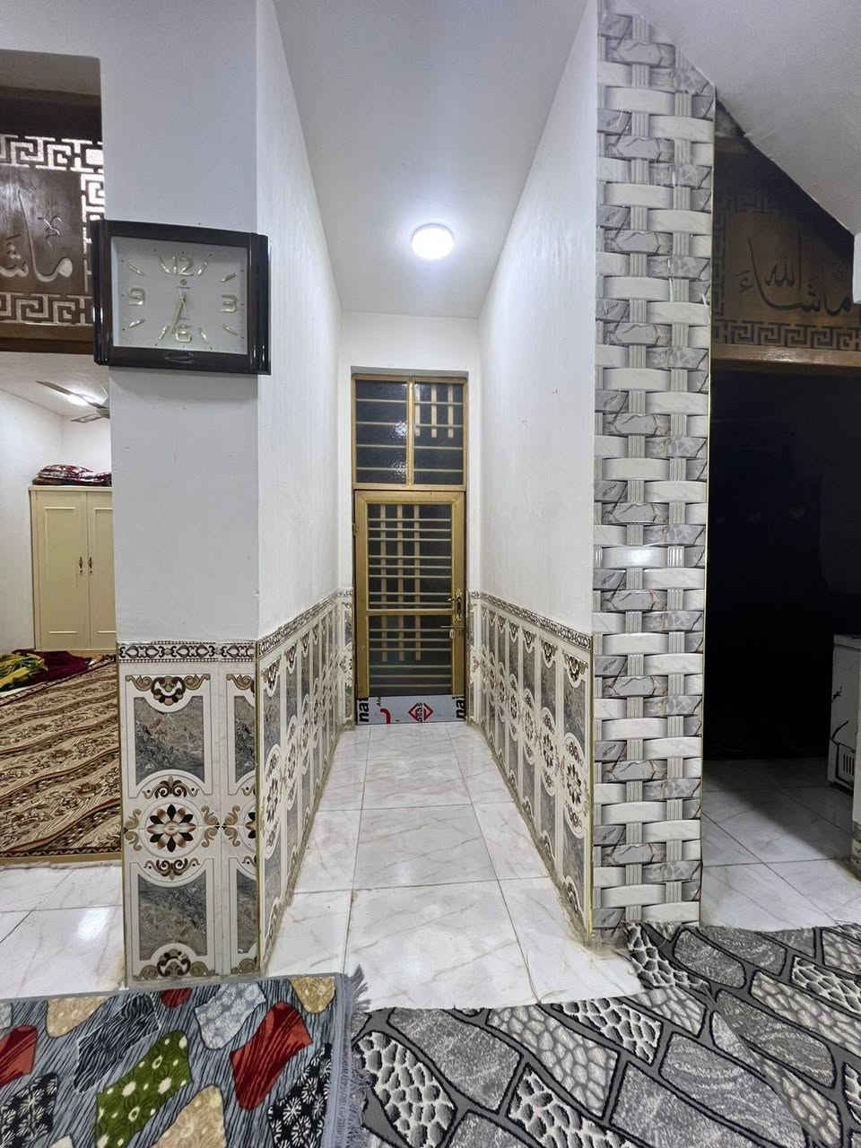 بيت البيع مساحة متين متر طابقين ٤غرف نوم طابو زراعي سند ٢٥ مقابل دواجن حي الرحمن شارع ١٠ متر  مجاري  ***********
