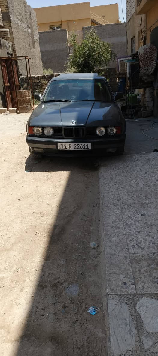 حداديه جديده تخم تاير جديد وي الخلايا ام بلادي سياره كفاله من حادث فقط صبغ عام للجماليه فتحه سلايت شغال تحكم مري جهتين كهربائيات شغاله من الدعم للدعاميه سيستم صوت ومضخم كامل كشنات جلد مكينه وقير كفاله اربع جامات كهربائي ماكينه 3500 ست سلندر جير عادي خمس نمر محرك مفتوح تخنتاير خمسه جدد جيرمني تحويل ثاني يوم لوحات جديده سبايدر خلفي دمام برده بي ام ما بيها لا خياس ولا قصه سياره مقفوله من قصه وعيب شرعي فقط مصبوغه عام بالجماليه سياره كفاله من حادث السعر 48 وبيها مجال بيع ومراوس بخصوصي فقط ورجاء اللي ما يعرف للبي ام لا يراسلني وجماعه الاربعينات رجاء لا تعلقون السياره جاهزه من كل شيء نقصها فقط تبريد ما بيها نقص لو شعرايه مكاني كربلاء رقم الهاتف ☎***********☎ كربلاء, العراق
