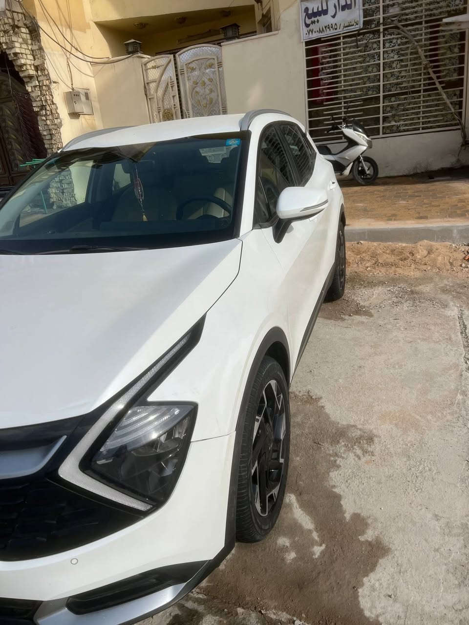 ***********  السلام عليكم سيارة خليجي ماشية ٩٠صندوك كهرباء ستيرن كهرباء  تبريد كشنات كهرباء (السعر ميتين وعشرة وبيهةمجال)
