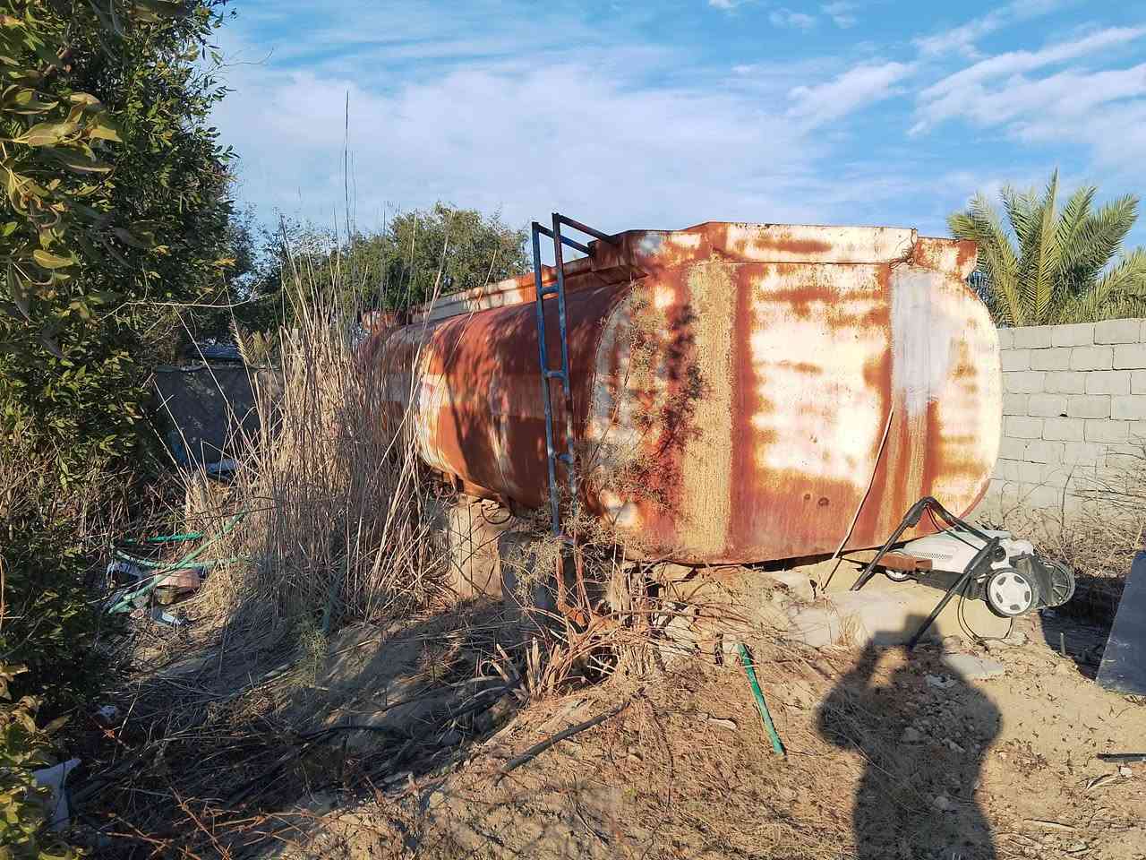 متاح خزان ماء السعر مناسب مكاني ديوانيه دغاره خلف مطعم واثق الاتصال على الرقم ***********
