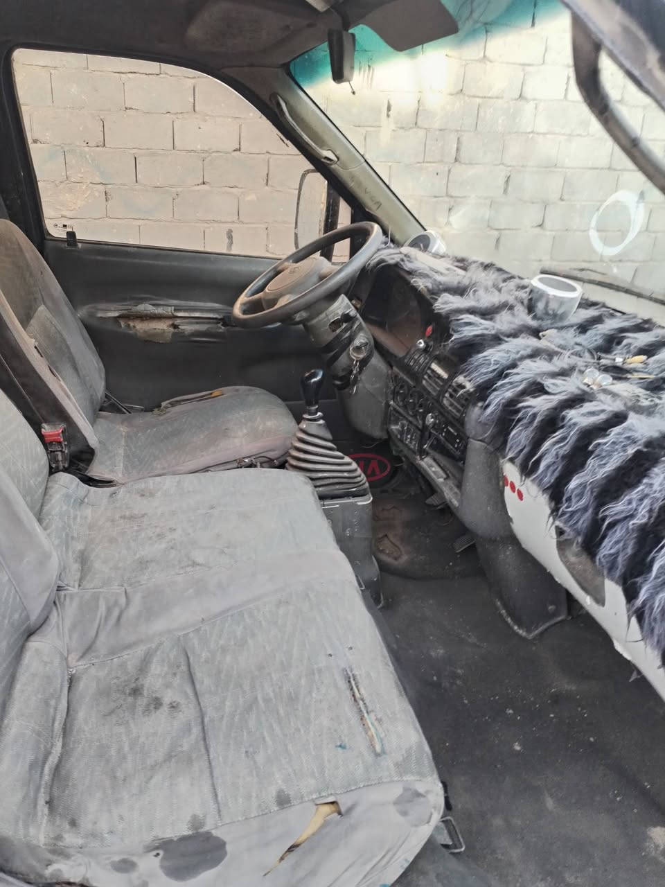 السلام عليكم كيا بريجو موديل 95 شواصيها معمره بيها خيط بخار قليل بدون تنقيص مكاني نجف شارع المطار السنويه لشهر 9 وتنفذ راعيها موجود بالميلاد السعر 37 خطها كوفة نجف السيارة مصفرة ما مطلوبة تخم تاير نضيف سبير موجود سوبايه وياها بس ما شادها السيارة مصبوغة كهربائيات شغالة باتري جديد حدادية نضيفة *********** السعر 37 وبيها مجال
