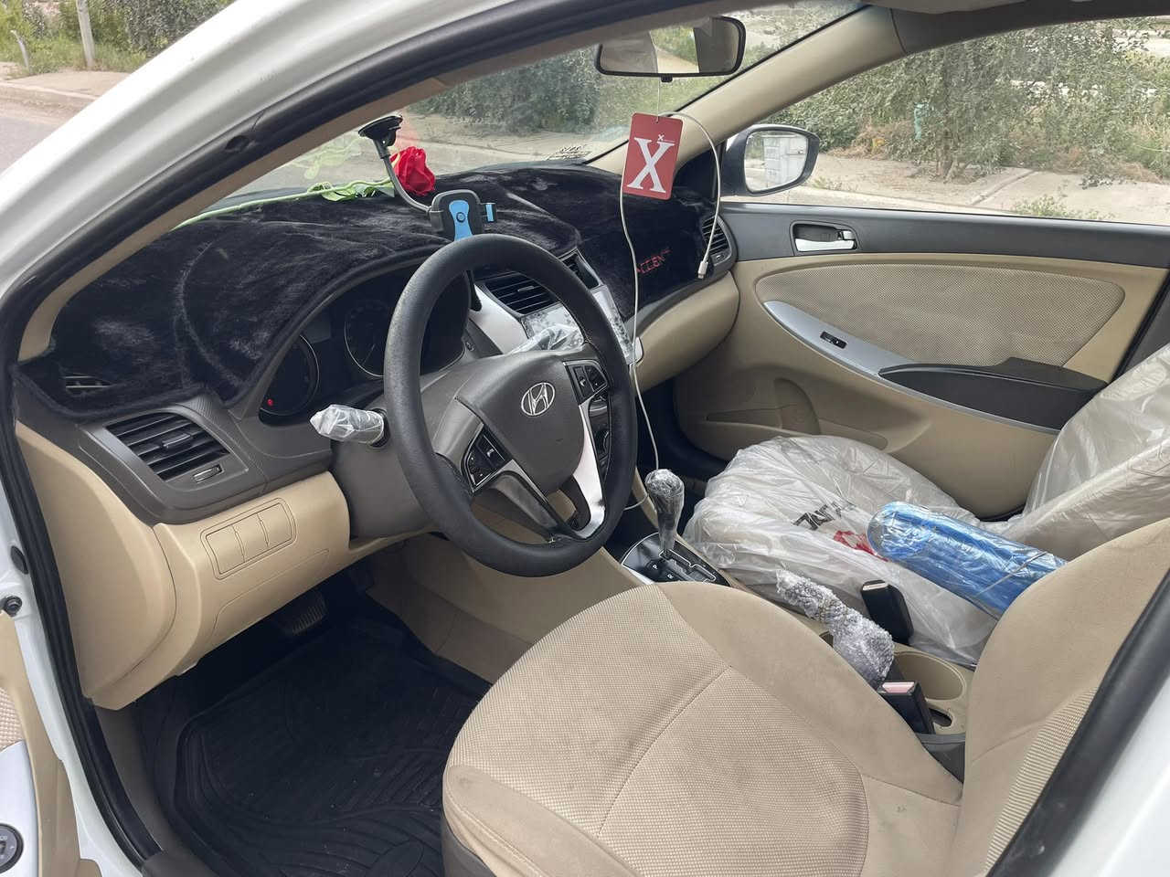 عندي اكسنت 12 خليجي فول 
رقم أنبار 
اريد مراوس سني موديل 17 ال22 بغداد او أربيل


**إذا كنت صاحب هذا الإعلان وتريد حذفه لأي سبب، رجاءا أرسل رسالة إلى الدعم الفني**