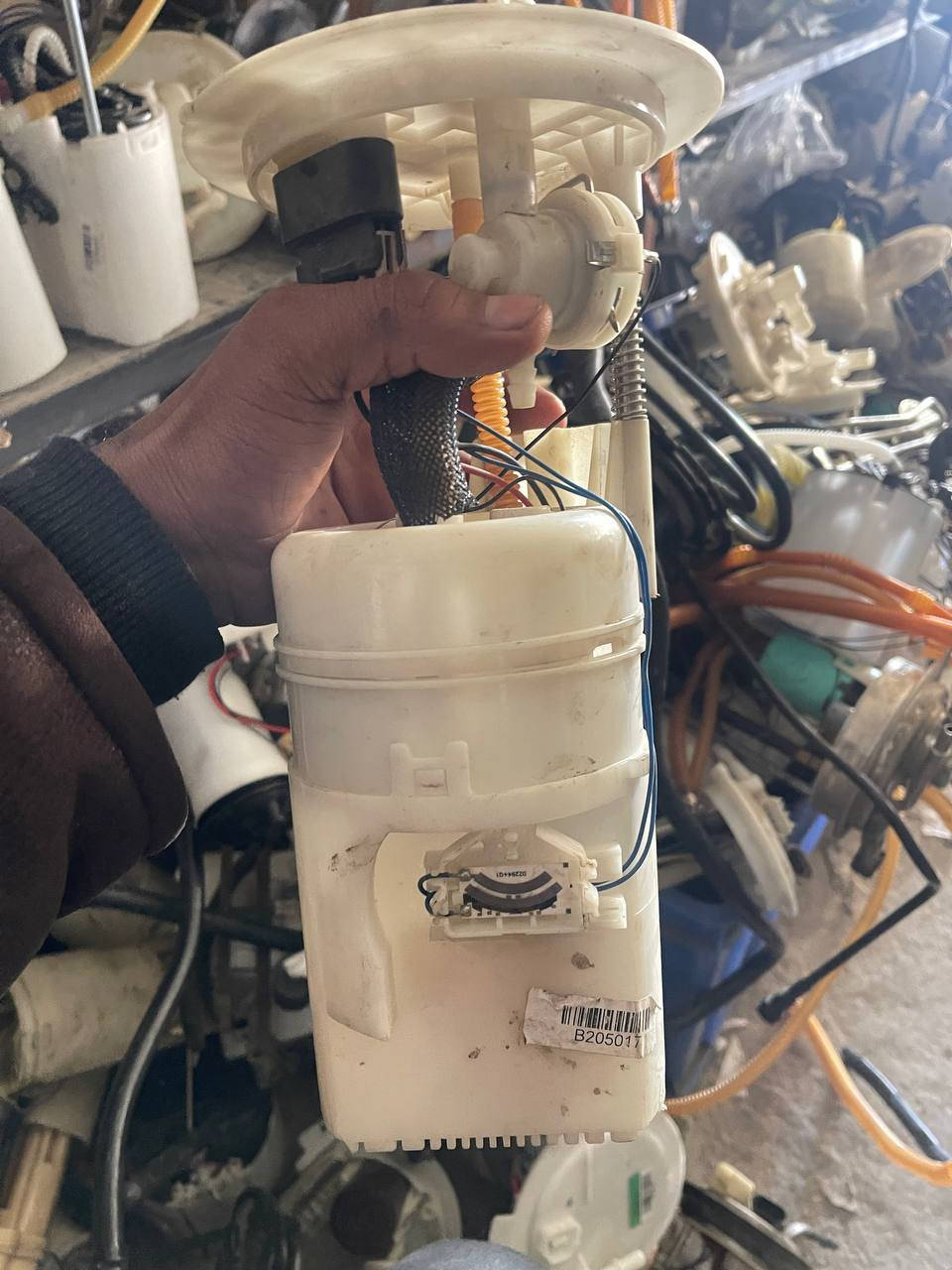 من رخصة صاحب المجموعة متوفر قواعد فيت بم عبوة كامله تيوتا سيكويا تاندره اصلي تفصيخ *********** موديل 2009_2011
