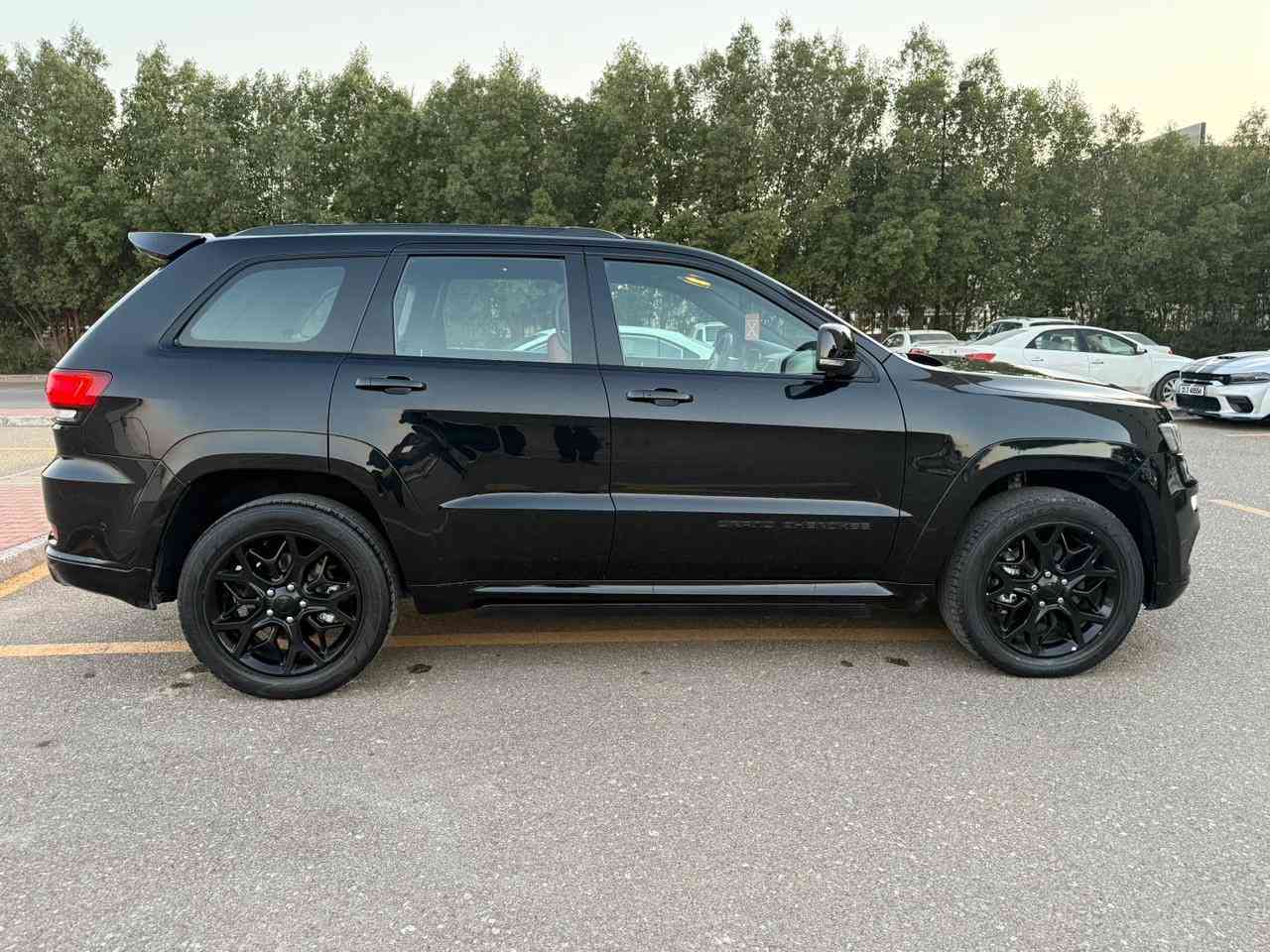 جيب S وكالة هارلم  اصلي
2021 ام الرادار الامامي
رقم بغداد مغلفة PPF
دوسات كهرباء 
داخل احمر مختوم 
مكاني بغداد حي العدل
***********
