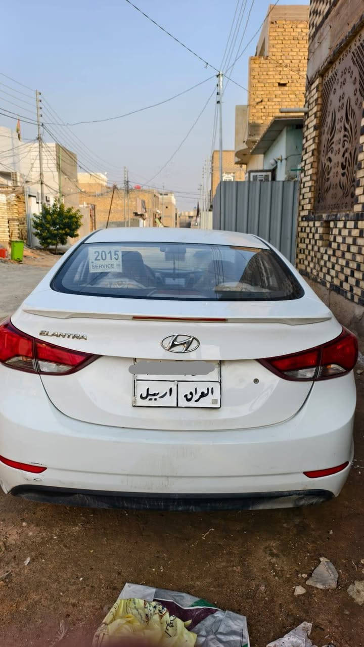 سلام عليكم .النترا 2015 ابيض مرتبة مال جناي
رقم ألماني 

السيارة جاهزة من كلشي 
مكينه 1800 
ماشية 215 
بيها باب خلفي ملعوب ببراغيها
وبيها بارد شوي بالداير الورة
فول مواصفات عدا البصمه
رقم التلفون  ***********
سعر 128 ورقة وبيها مجال قليل للطيبين
