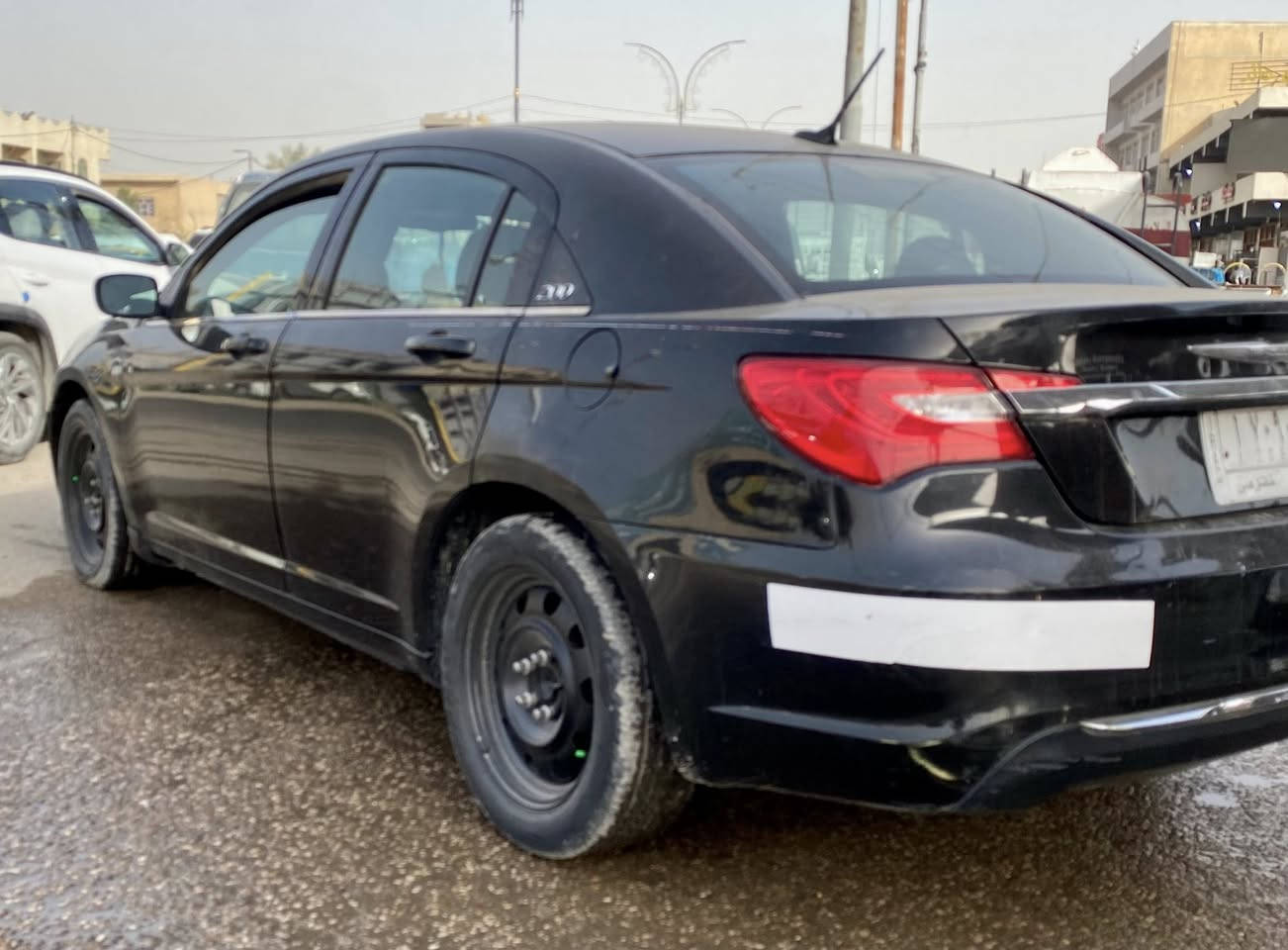 السلام عليكم 
سي 200 موديل 2013 
مكينه 2.4 المرغوب 
حادثه جامل وبنيد بدون اي دواخل 
مكينه كير تبريد جديد 
رقم بابل مكانه بابل 
رقم الهاتف ***********
