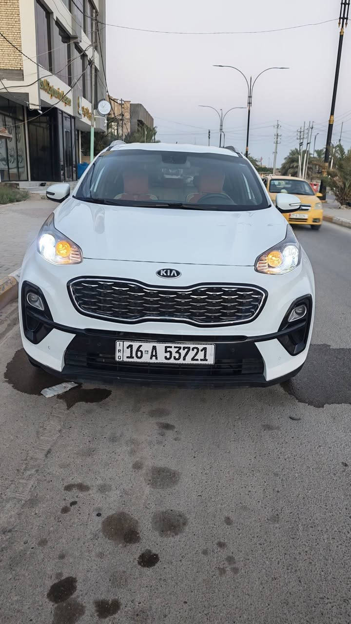 السلام عليكم
كيا سبورتاج 2019 خليجي 
نص فول كما مبين بالصور 
السياره بأسمي مداور ثاني يوم 
السونار موجود بالصور 
السعر 178$ وبيه مجال 
رقمي ***********
