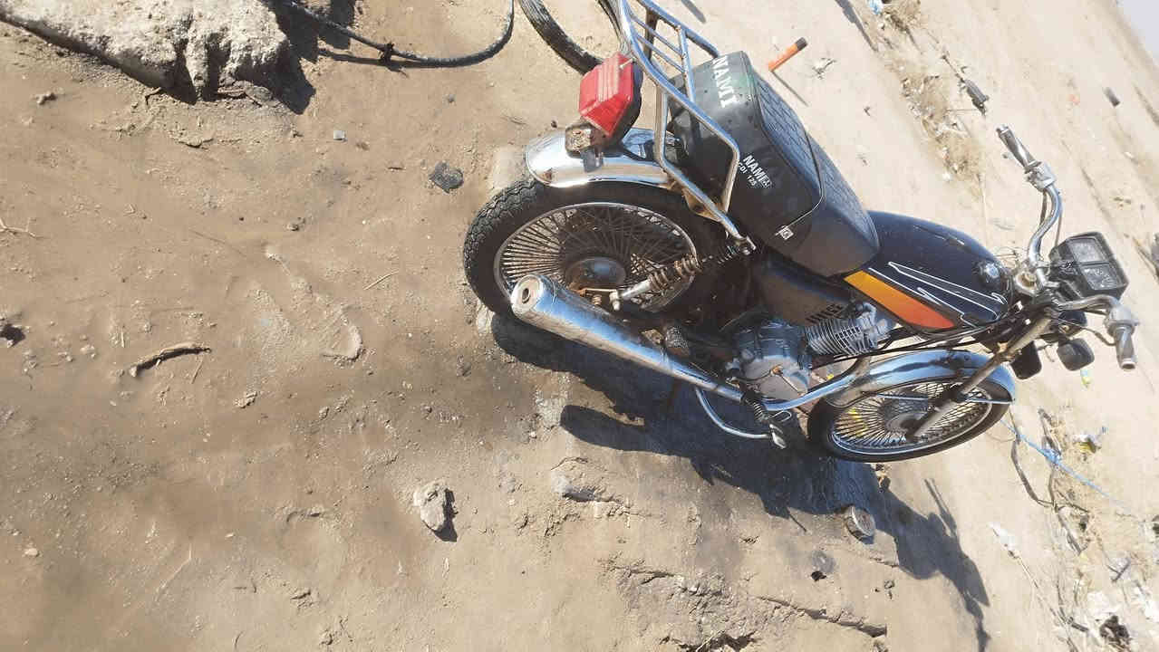 دراجه للبيع ايراني شرط مامفتوحه دراجه سعر 390 وبيها مجال بصيط العنوان مزارع الزبير  الراحه ***********
