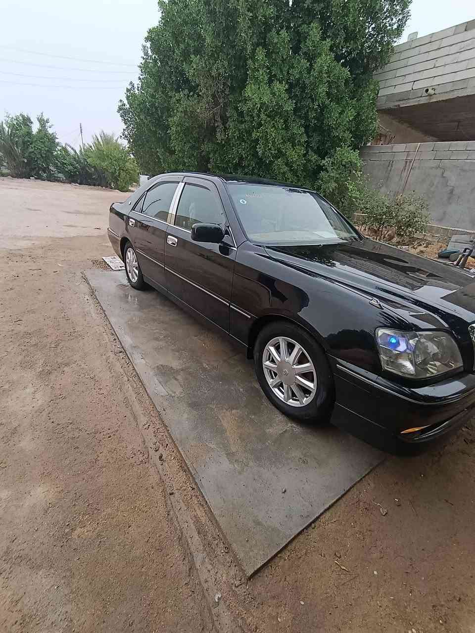 سلام عليكم ملكه كرستال 2دكم موديل  1999
رقم بصره دولي بسمي تحويل ثاني يوم
كصه قماره كفاله من الصبغ بس صبغ الكصه
مكينه وكير كلاص ب كارتون تخم تاير جديد 
حداده جديده ويل جديد سياره احلا من الصوره
تبريد تدفئه شغال شاشه مضخم الصوت 
تحوير نجف بس الدشبول امارات دواخل جديده
العنوان البصره السعر 118وبيه مجال قليل 
***********
