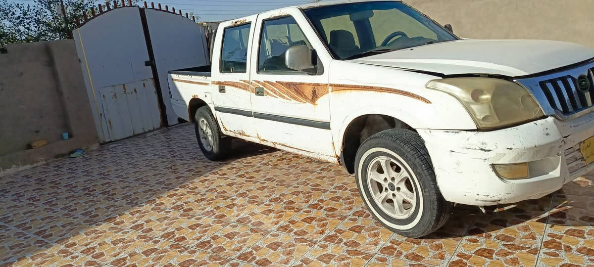 السلام عليكم شهر رمضان كريم عليكم
كنوه موديل 2006
محرك جديد كير أكسل خير من الله 
حداديه تخم تاير
السياره بيهه خياسات ودشبولهه مكسر من الشمس 
السعر 25 ورقه
الديوانية حي الفرات 
***********
