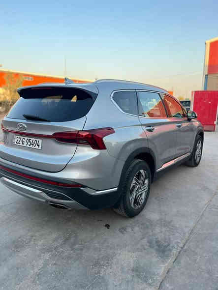 سنتافي موديل ٢٠٢٢ وارد امريكي لون سلفر
حادثها جاملق ودعاميه وبنيد مبدل كله جديد 
صبغ 3قطع 
تبريد وتدفئه 
شفتات بل ستيرن 
رادار شغال
تثبيت سرعه  تثبيت مسار
كشن السايق كهرباء
كشنات مخمل مغلفه جلد
شاحن لاسلكي 
شاشه كاربلي 
بصمه + شتغيل عن بعد 
بجم فول نيكل 
لايتات زينون 
لد زينون
هاد بريك كهرباء
وباقي الموصفات معروفها 
السياره كامله مابيها اي نقص اترياك وين ما تريد 
للستفسار *********** واذا ما عندك رصيد رمش وانا اتصل عليك
السعر ١٩٥ ورقه ىبيها مجال قليل مستعجل على البيع
