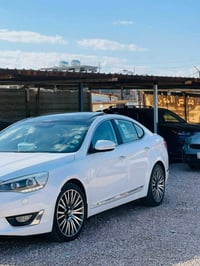 KIA.CADENZA ١٥ ملكي داخل ابيض كادنزا   الموديل 2015  الصبغ: لايوجد صبغ...
