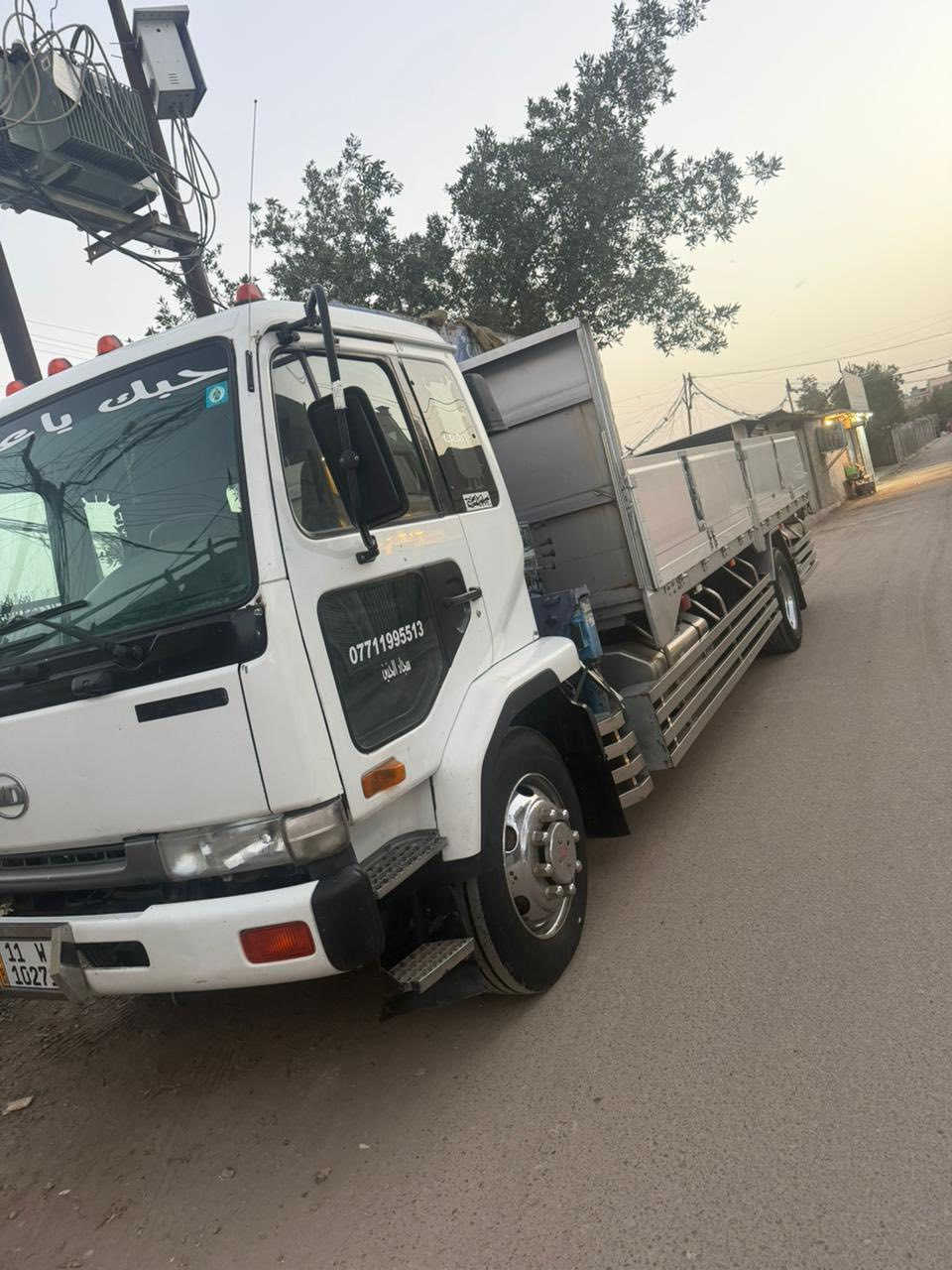 سلام عليكم للبيع نيسان يودي موديل1993 فحل 8 برغي اصل سيارة كرين سلايتين كاركو رقم بغداد تحويل مباشر طول7 وربع بلادي مكان السيارة بغداد البلديات ستفسار ***********
