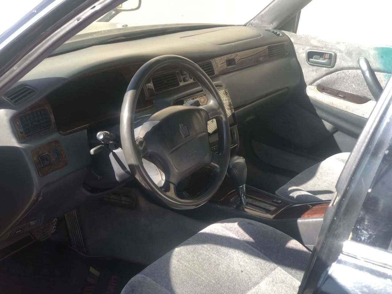 السلام عليكم راس الثور لون اسود رقم بصرة تحويل  مديل 98 مكفول گص ونقل جثة بيها مكانت صبغ مكينة گير وتبريد وحدادية خير من الله   سعرها 90 وبيها مجال وهذا رقمي بي واتساب ***********
