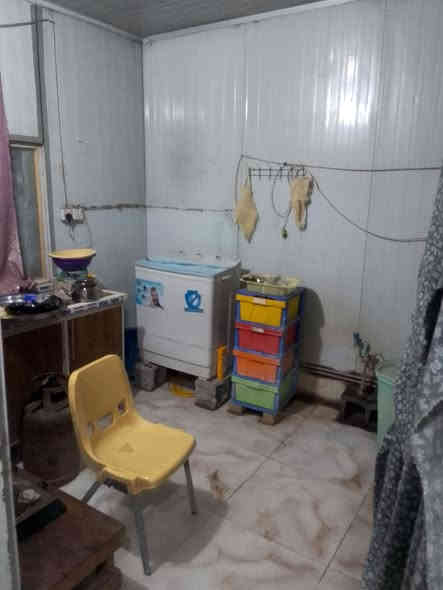 بيت تجاوز منطقة البياع قرب لجان الطبية شارع 13
مساحة 100متر البيت بي غرفتين وصاله ومطبخ وخدمات 

السعر 18 وبي مجال  ***********
