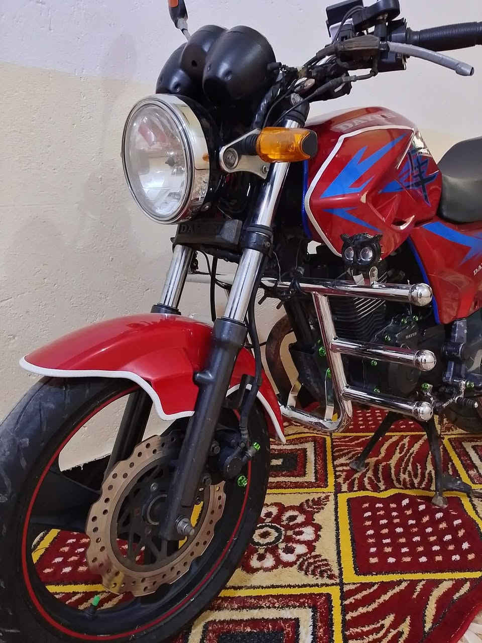 سلام عليكم بانده وراق البيع مديل 20 طالع بشعر 8 السعر واحد و سبعميه وبيهه مجال ***********
