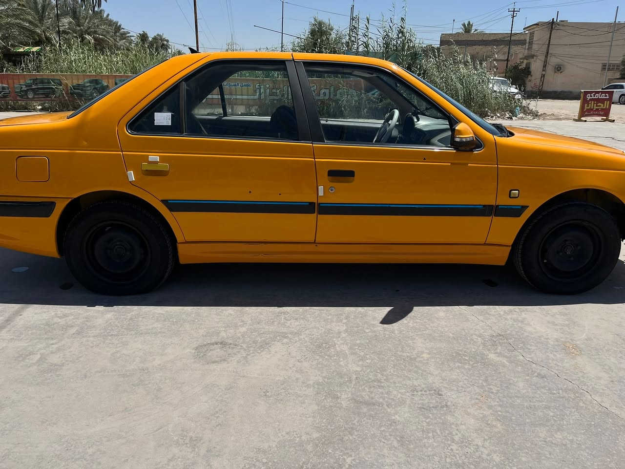 السلام عليكم
بيجو بارص 2018 للبيع  

السياره نظيفه ومو مال شغل يعني بس توديني وترجعني لشغلي واكفه اباب الشغل من الصبح للعصر 
مامشتغل بيه تكسي 
السياره كامله مكمله بس نقص دبلات الخلفيه 
ولمحرك  بي كازكيت ومسوي 
ترايك وين مايعجبك 
السياره كفاله  نظيفه حيل مامتعوبه 
سبير نظيف مانازل 
تايرات جدد ونظيفات 
باتري جديد 
تحكمات ستيرن 
السياره كدامكم بلصور 
السياره رقمه بغداد باسمي 
مداور ثاني يوم ماتتعب بيه ابد 
السياره عنوانه ديوانيه 
السعر 53 وبيه مجال 
للاستفسار ***********
