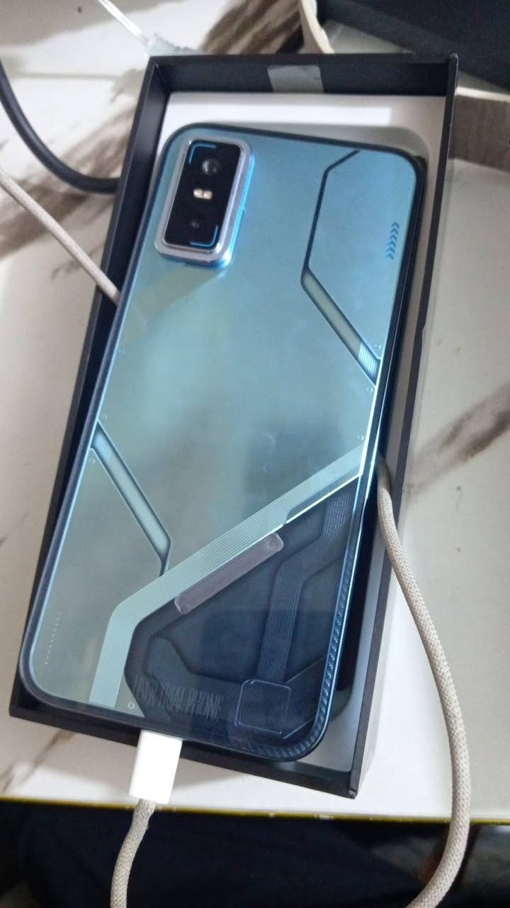 السلام عليكم GT 30 برو ذاكره 256 الجهاز فول مواصفات بطاريه 5200 بي شفتات منه َبي ببجي 120 فريم وكل الألعاب اخو جديد مستعمل قليل ملحقاته موجوده
الموقع بغداد الشعب ***********
السعر 300 وبي مجال او مراوس ب ايفون فقط
