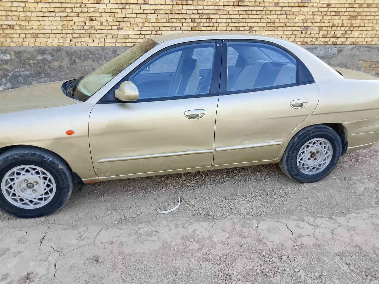 نوبر 2 مديل 2000 محرك او كير جديد تبريد شغال ويل كب رقم انكليزي بسمي مكاني واسط بيع فقط ***********  السعر 26 او بيه مجال

