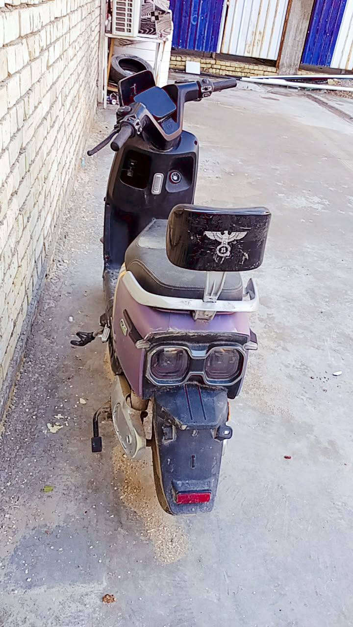 دراجة الريان جديدة مبدللهة بطاريات بس وحدة لوثنين يردلهة تبديل سعره 450 بيهة مجال بصيط الرقم *********** مكاني بغداد الكاضمية
