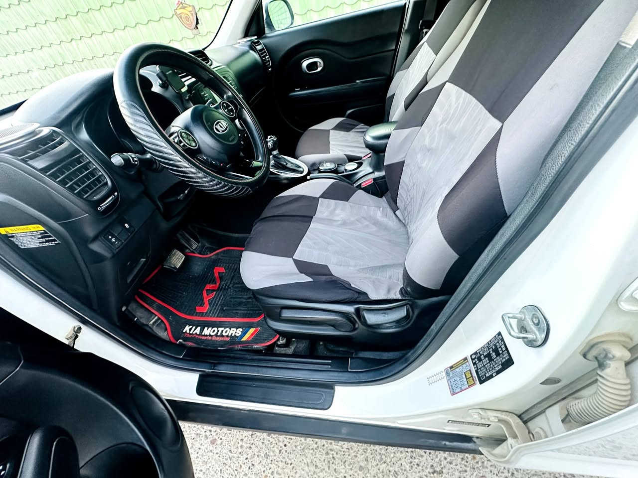 كيا ســـول 2016 وارد أمريكي
محرك 1600 GDI 

اللون أبيض

ماشية  87 ميل 

رقم انكليزي مشروع وطني  19 كربلاء  ،  سنوية بإسمي 

الحادث دعامية وجاملغ و باب خلفي ايسر تصليح وصبغ 

الايرباك  سليم  

السيارة ليبل واحد 

العنوان / بغداد - الدورة 

السعر / 115 $ 

للاتصال / *********** واتساب
