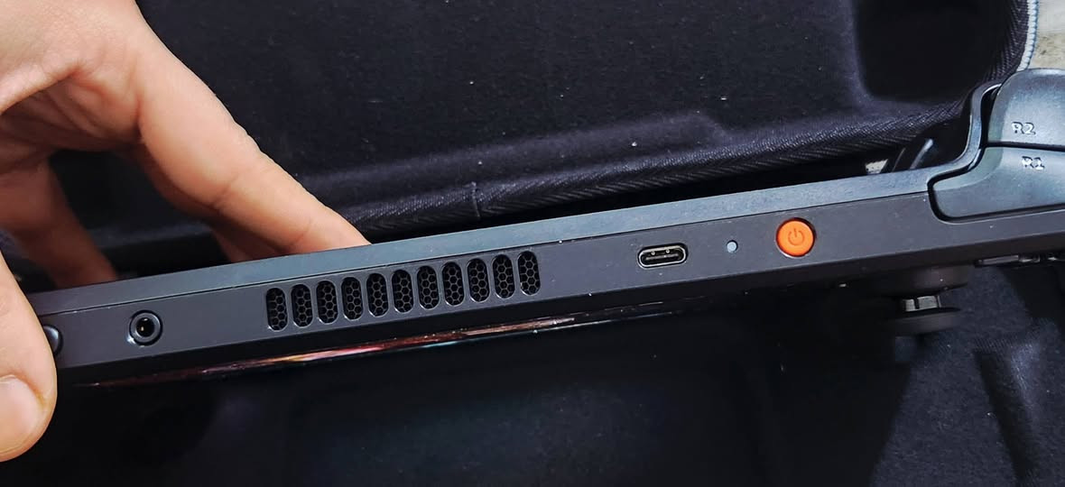 السلام عليكم ستيم ديك اوليد ٥١٢
كلش نظيف بطاريته ١٠٠
وياه جنطه وشاحنه سعر ٦٠٠ قفل لان يسوى اكثر 
بغداد *********** واتس
