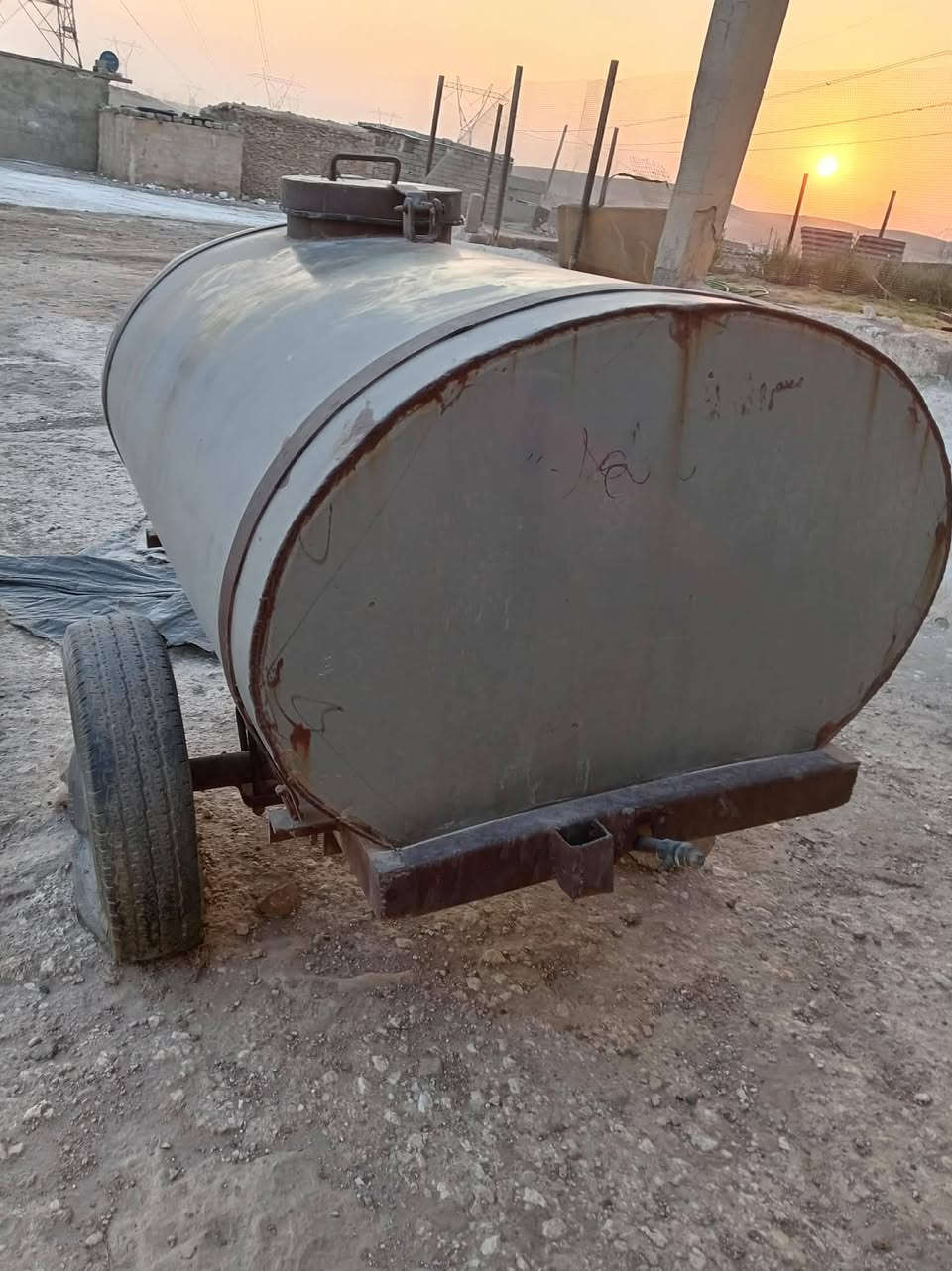 مقطور ماء البيع اسعر ٢٥٠ وبيها مجال


**إذا كنت صاحب هذا الإعلان وتريد حذفه لأي سبب، رجاءا أرسل رسالة إلى الدعم الفني**