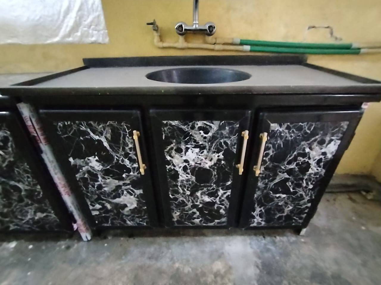 مكلف بالنشر سيت مطبخ سنك مرمر مستخدم شهر ونص تقريبا السعر ٦٧٥  العنوان الانبار القائم ***********
