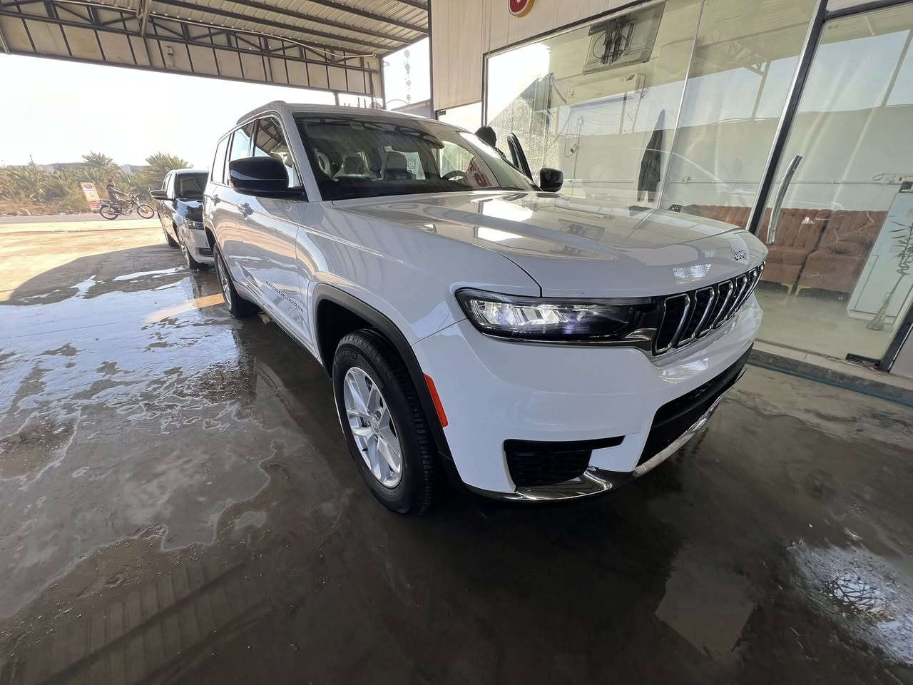 السلام عليكم جيب لاريدو 2023 7️⃣ راكب ماشية 58000 كم وارد امريكي صور الحادث بالمنشور فقط خشم البنيد وخشم الجامرلغ ونفسهن صلحتهن بدون دواخل وبدون تبديل وبدون ايرباك كلها ع البلاد فقط المازدة تبدلت تخم تاير السيارة جاهزة من 
كل شي  
السعر 325
مو دائماً متواجد على النت عندك استفسار اتصل واني حاضر

***********
