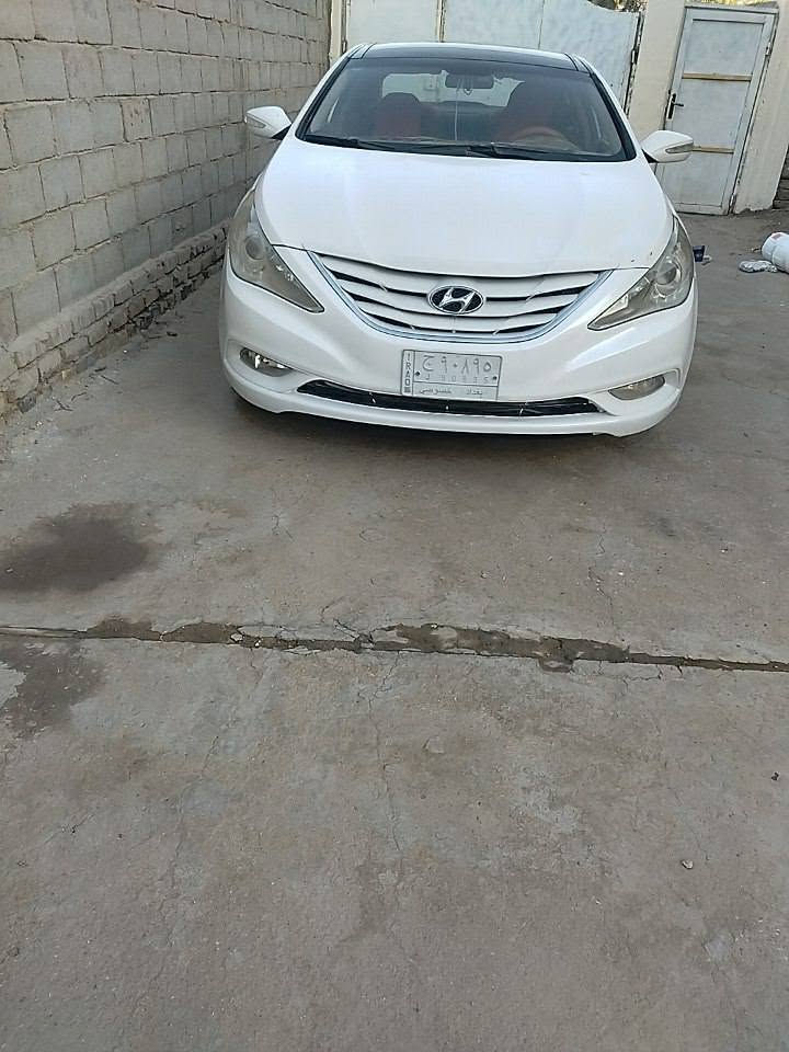 السلام عليكم 
سوناتا مضلع موديل 11 خليجي 
رقم بغداد بسمي السنويه ال 28
فول مواصفات عده البصمه 
مكينه 200
تبريد تدفئه اشاير مري تحكم ستيرن
سياره كلش نضيفه وحلوه مالت جناي
سيارة بيه 4 قطع ورشه  بل قبه جنطه اثر جرد
سعره 105 وبيه مجال 
عنواني بابل نادر معمل الغاز 
رقم الهاتف 
‏‪***********‬‏
