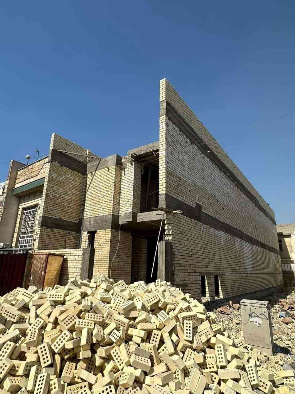 السلام عليكم خلفه بناء عمل تسليم مهندس 
عملني بغداد  رقم تواصل *********** بيه وتساب
